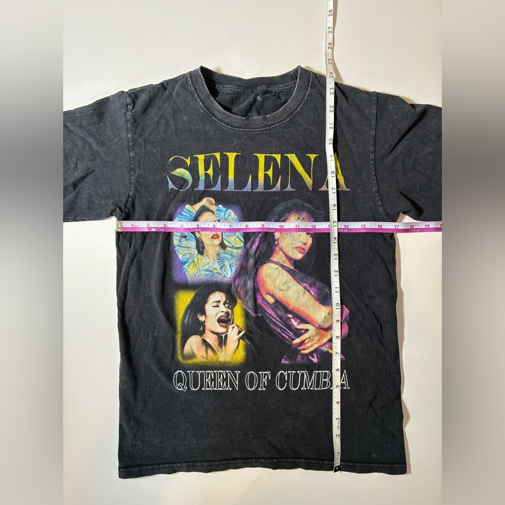 Selena Quintanilla Queen of Cumbia Graphic Vintage T Shirt - Picture 7 of 9